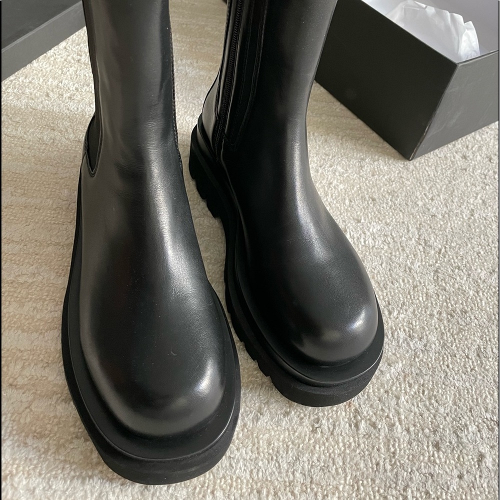 Tony Bianco - Black Boxer Boots size 6 US